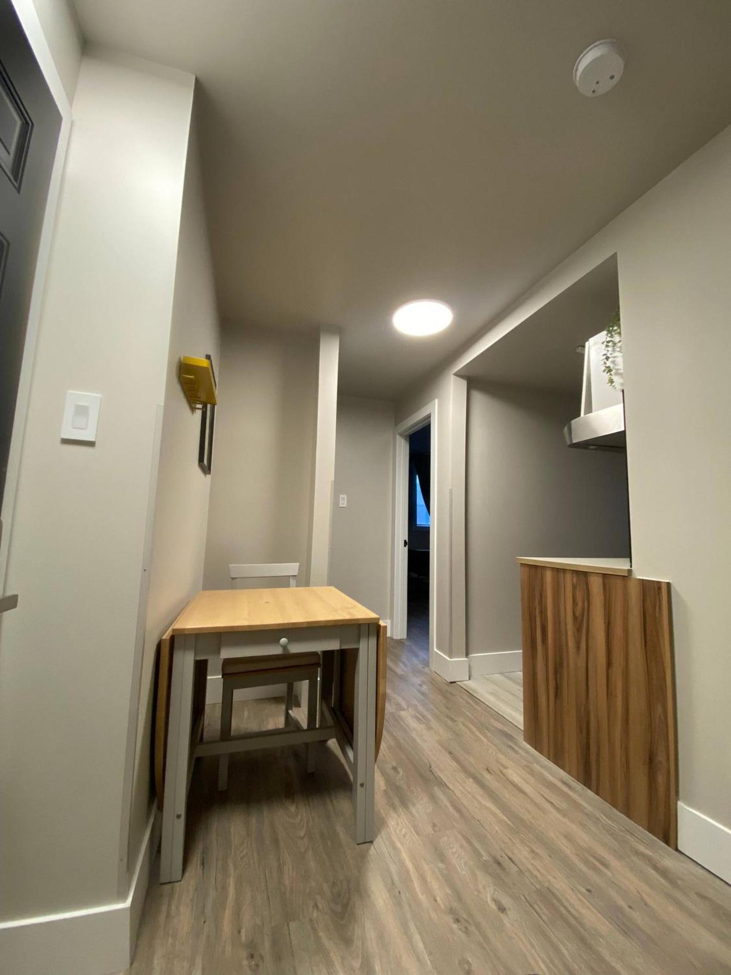 Guest house Brand New Modern Flat 2br1ba Whyte And Edmonton