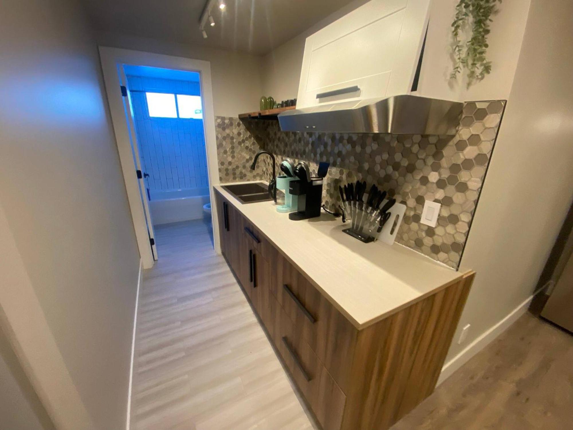 Brand New Modern Flat 2br1ba Whyte And * Edmonton